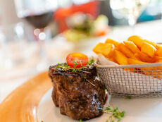 Restaurant Riepe in Lünen Speisen Steak & Pommes Frites